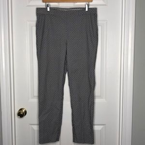 J. Jill Essential slim ankle black and white geometic pant- 12